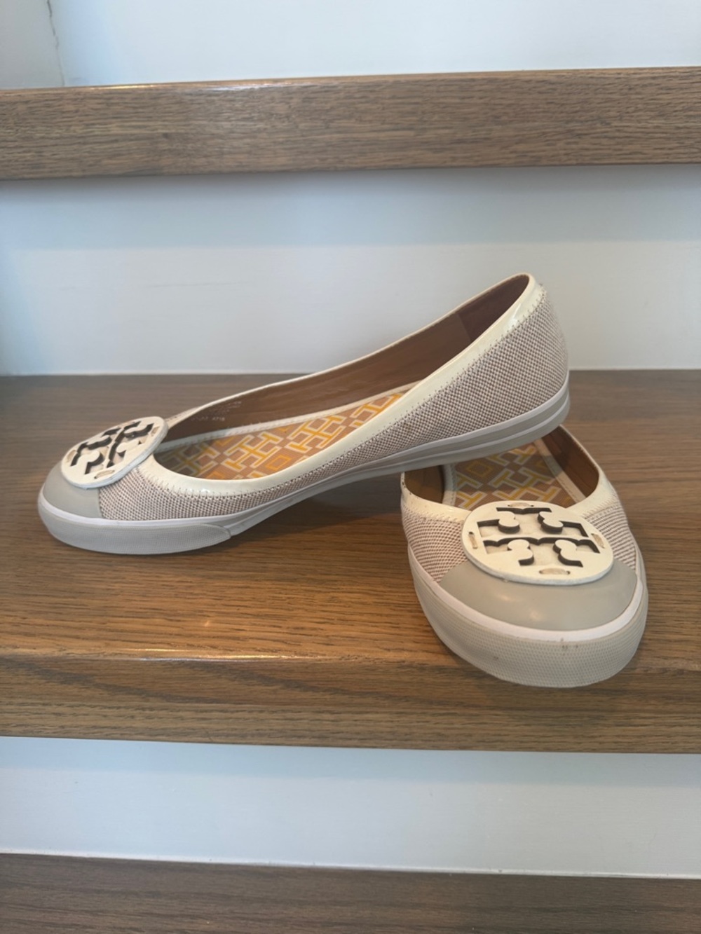 Tory Burch Channing Beige Slip on Sneakers Ballet Flats Canvas Shoes Women 8.5M - Picture 4 of 12
